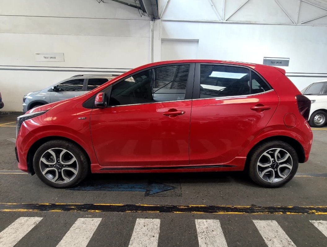 
								KIA PICANTO [3] [FL] GT LINE AT 1250 CC 6AB ABS AA R15 full									