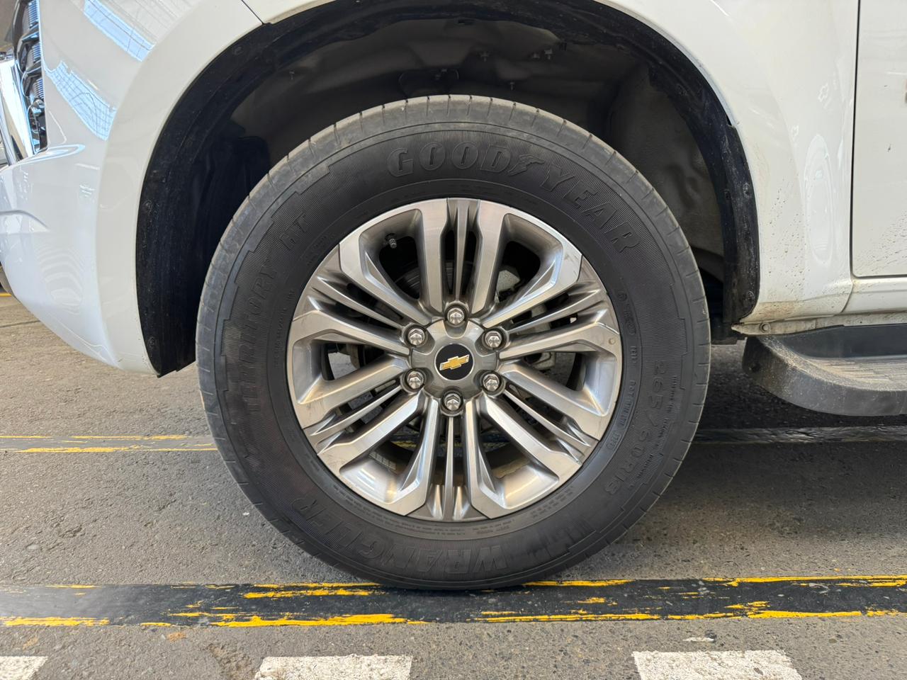 
								COLORADO HC CC 4X4 full									