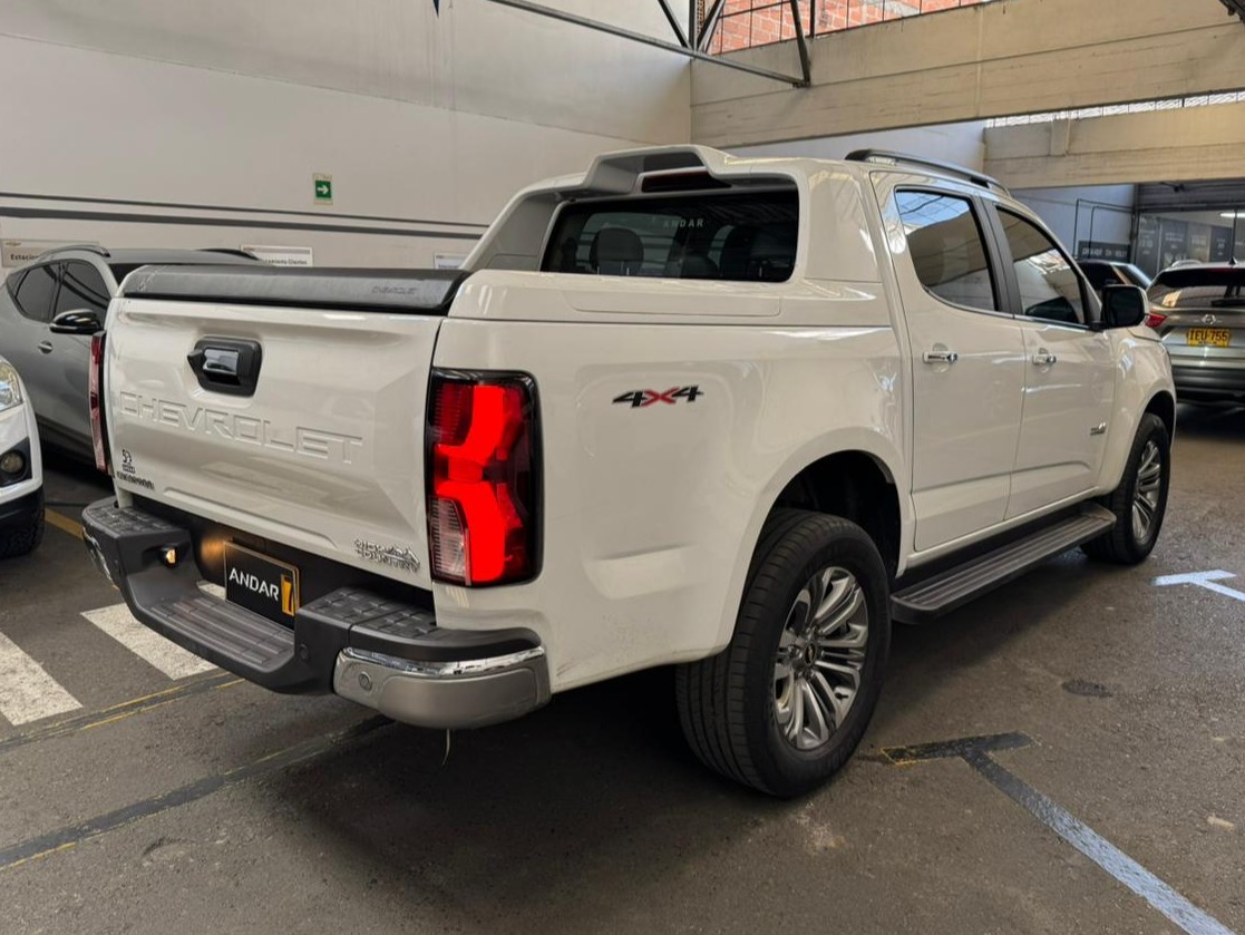 
								COLORADO HC CC 4X4 full									