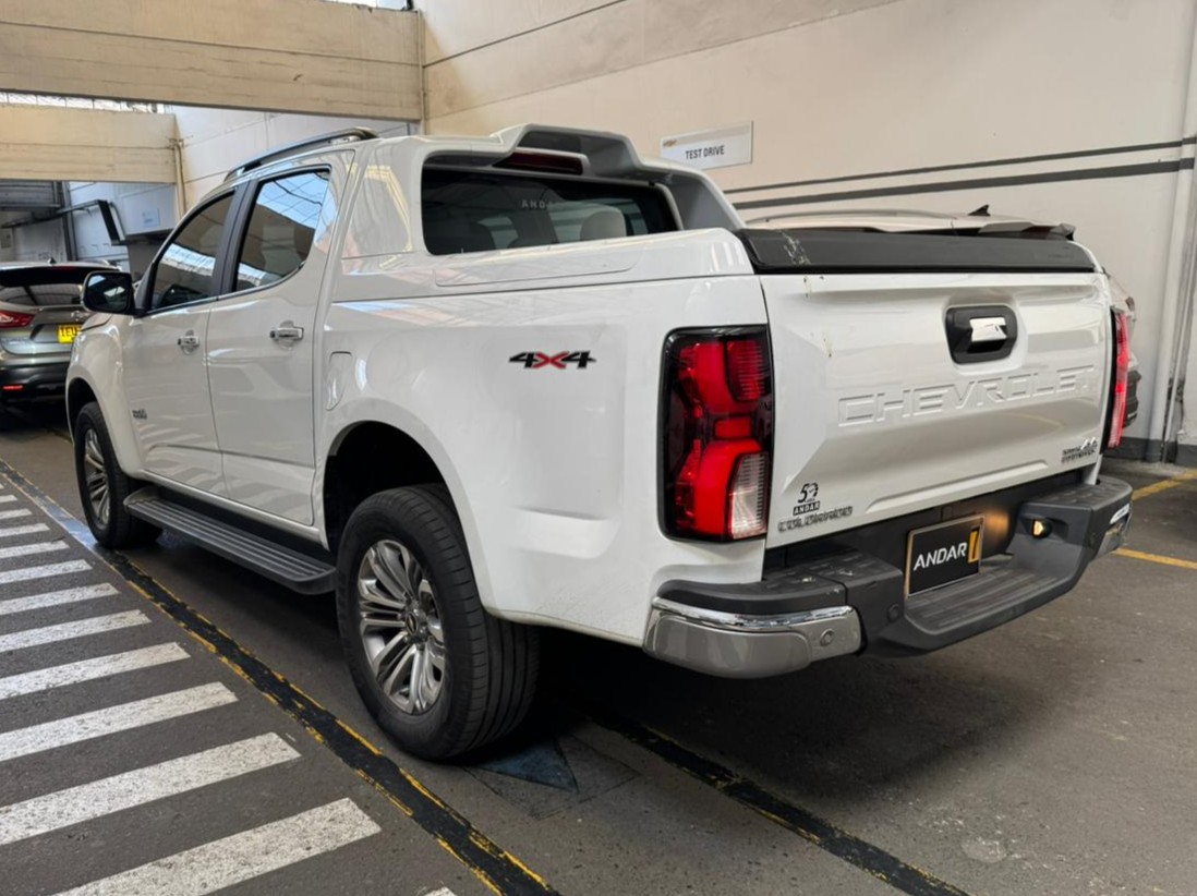 
								COLORADO HC CC 4X4 full									