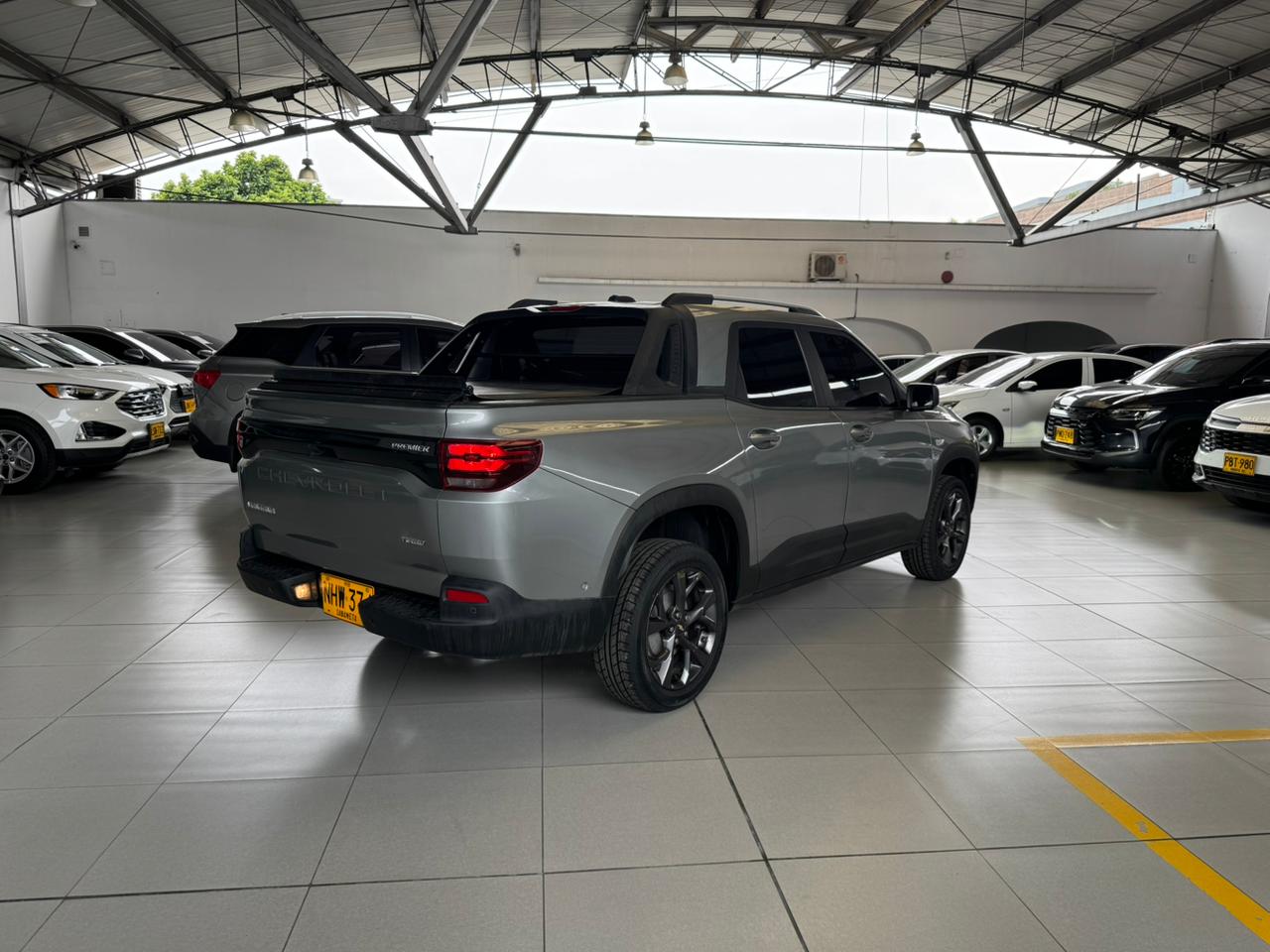 
								CHEVROLET MONTANA PREMIER AT 1200CC T ABS full									