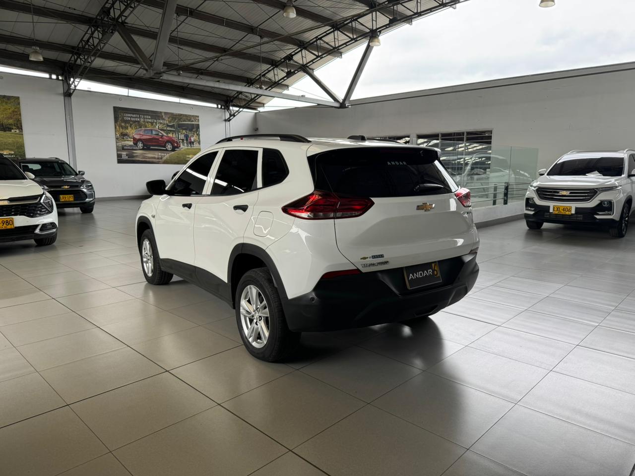 
								TRACKER LS TURBO AC 1.2 5P 4X2 TM full									