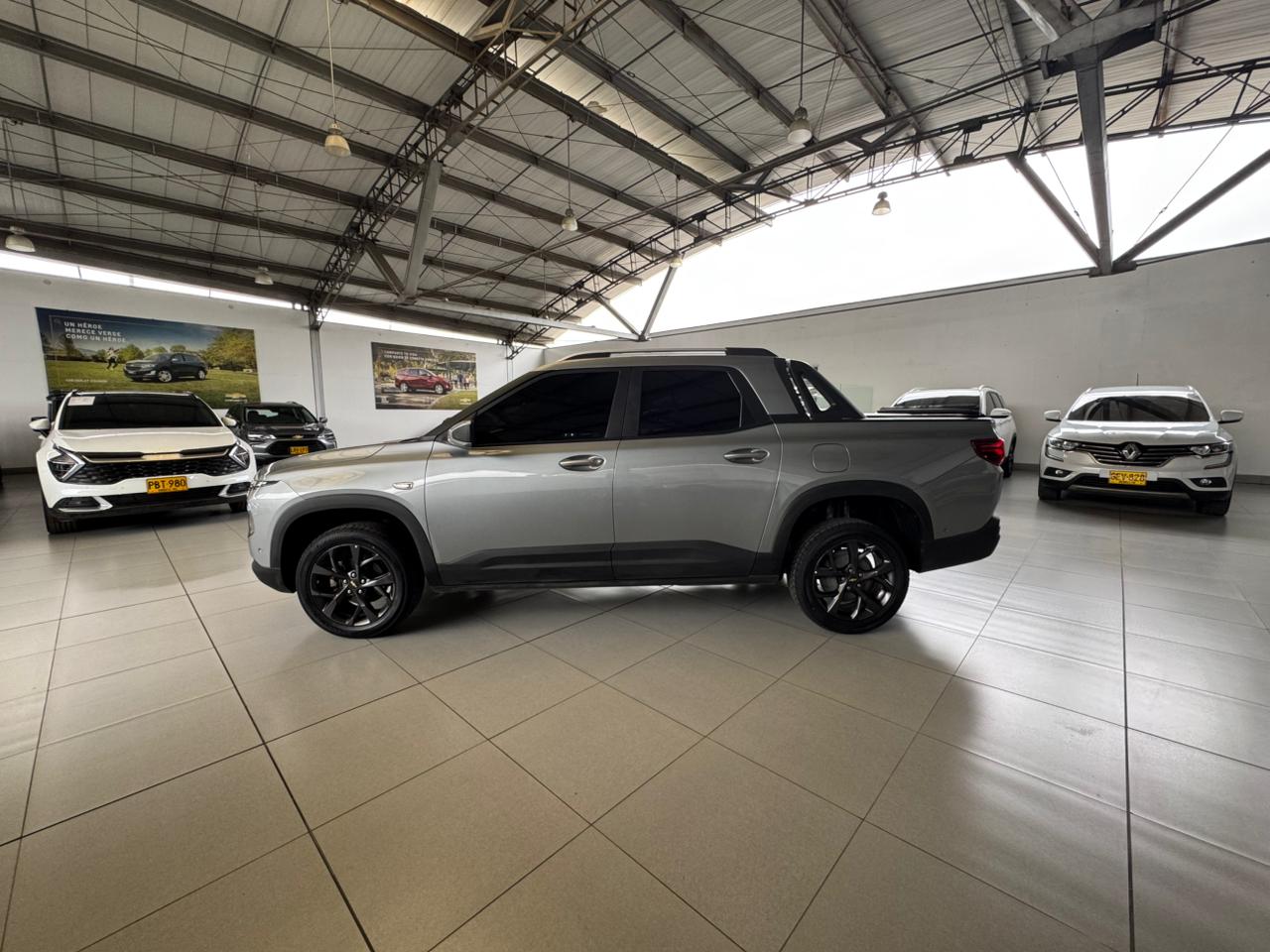 
								CHEVROLET MONTANA PREMIER AT 1200CC T ABS full									
