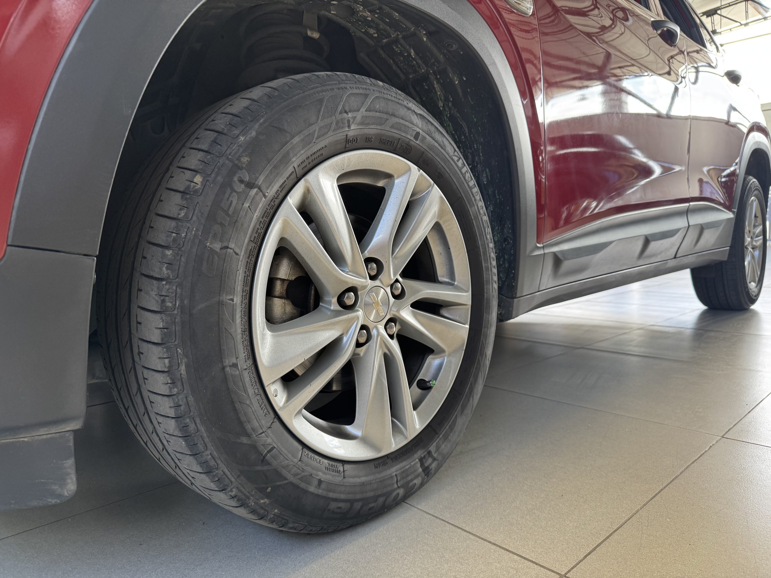 
								TRACKER LS TURBO AC 1.2 5P 4X2 TM full									