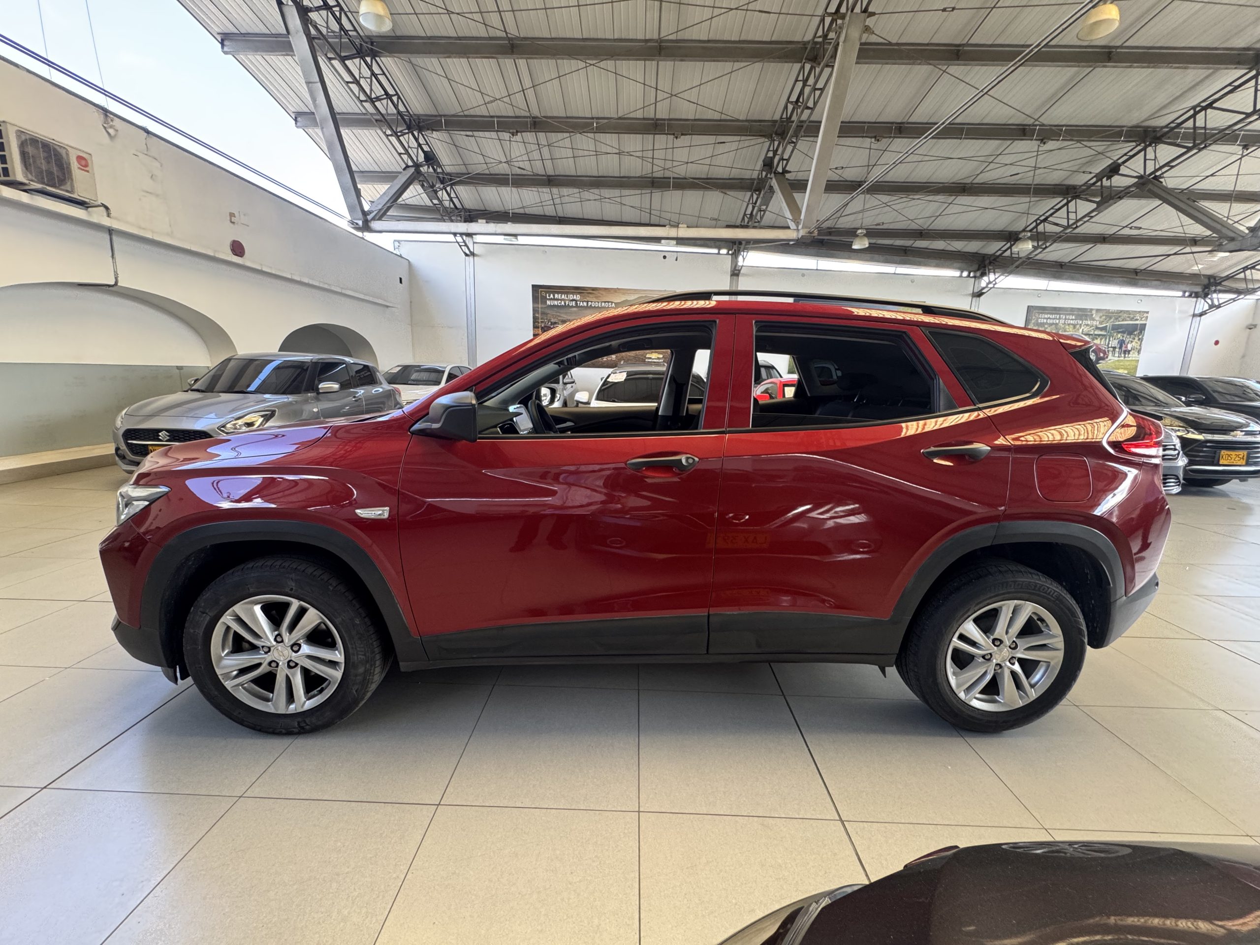 
								TRACKER LS TURBO AC 1.2 5P 4X2 TM full									