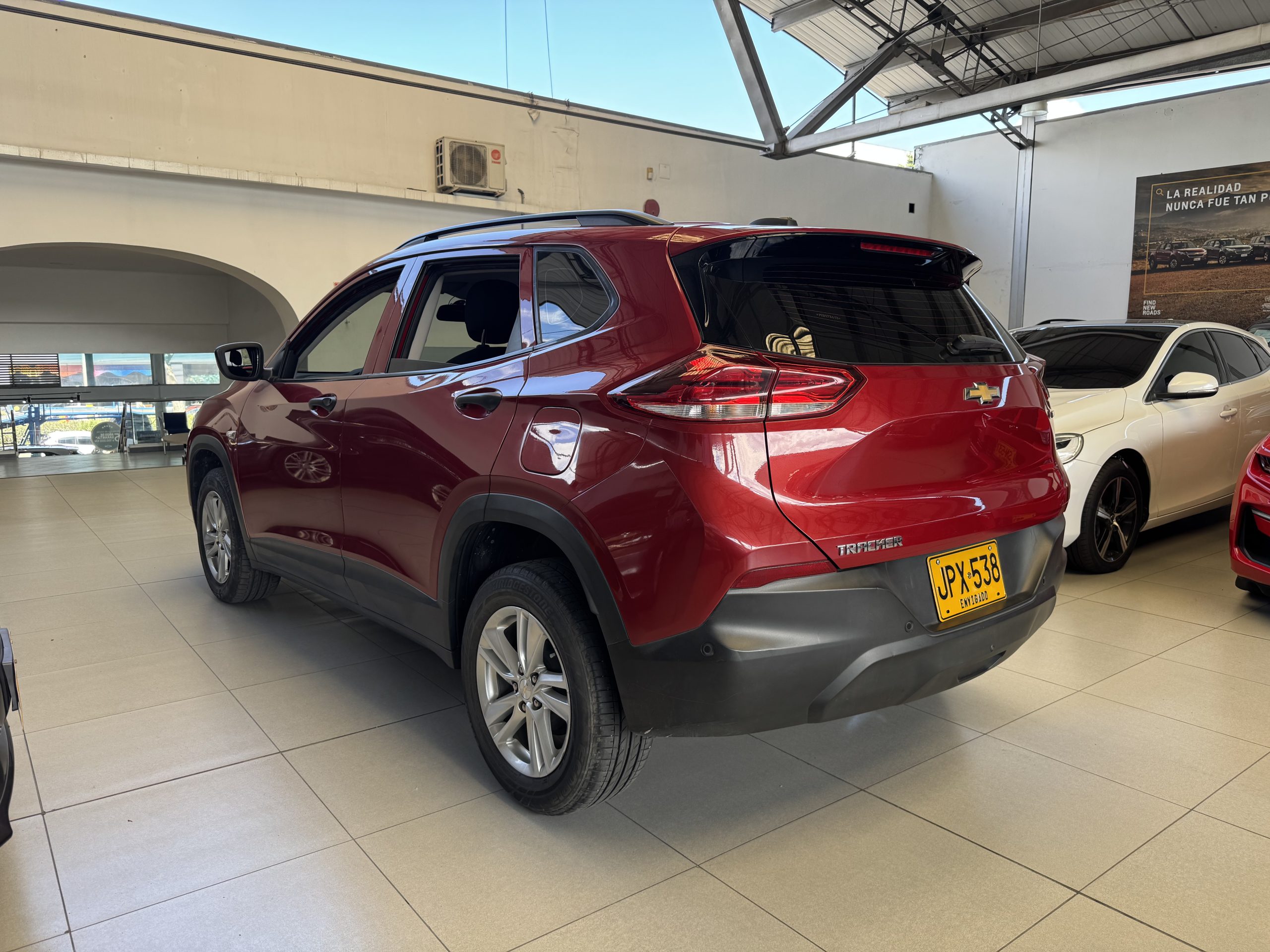 
								TRACKER LS TURBO AC 1.2 5P 4X2 TM full									