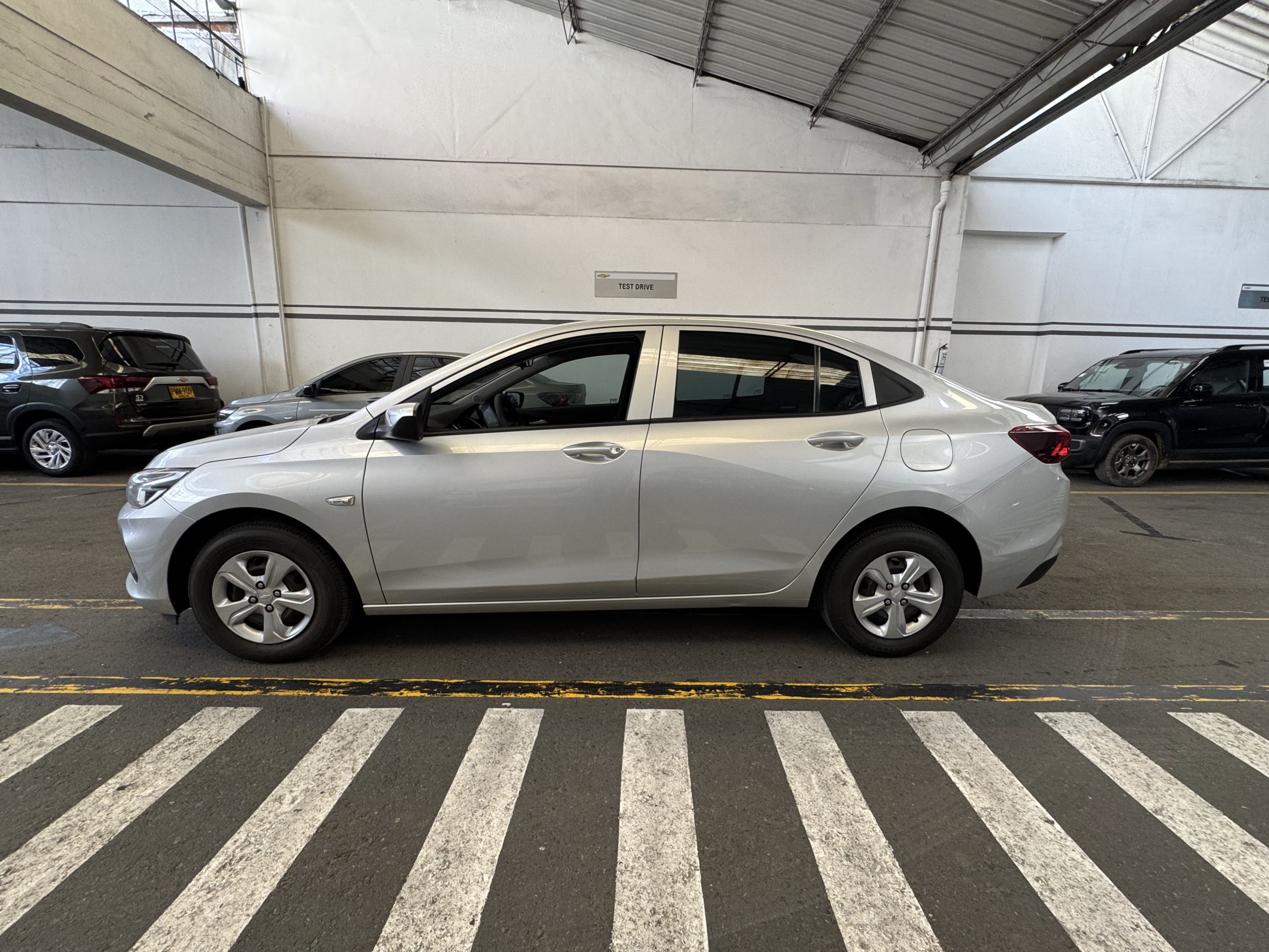 
								ONIX LT TURBO AC 1.0 4P 4X2 TM (D) full									