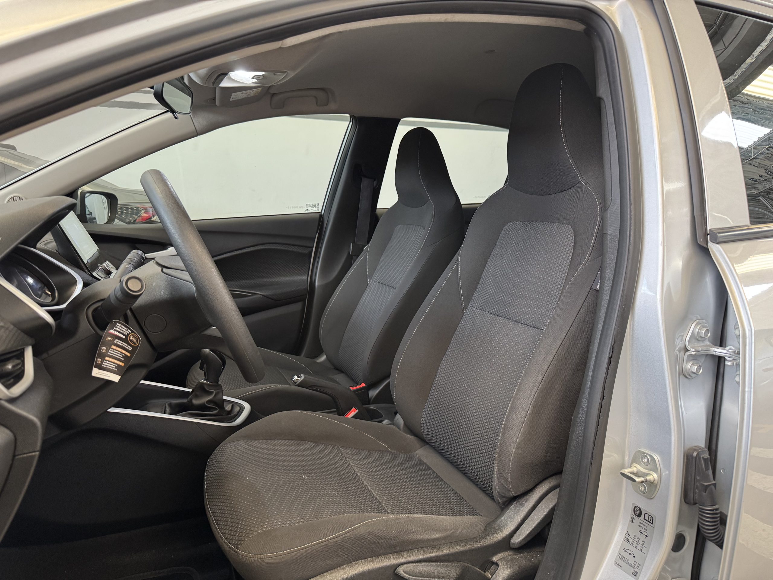 
								ONIX LT TURBO AC 1.0 4P 4X2 TM (D) full									