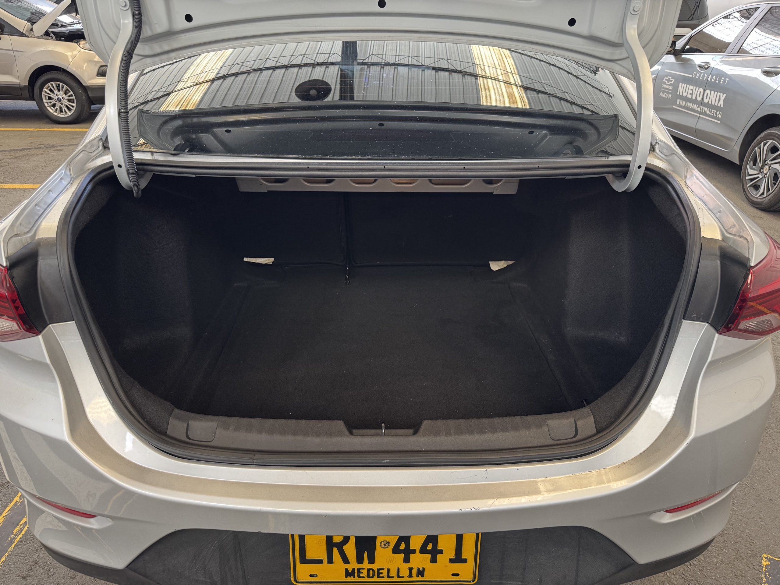 
								ONIX LT TURBO AC 1.0 4P 4X2 TM (D) full									