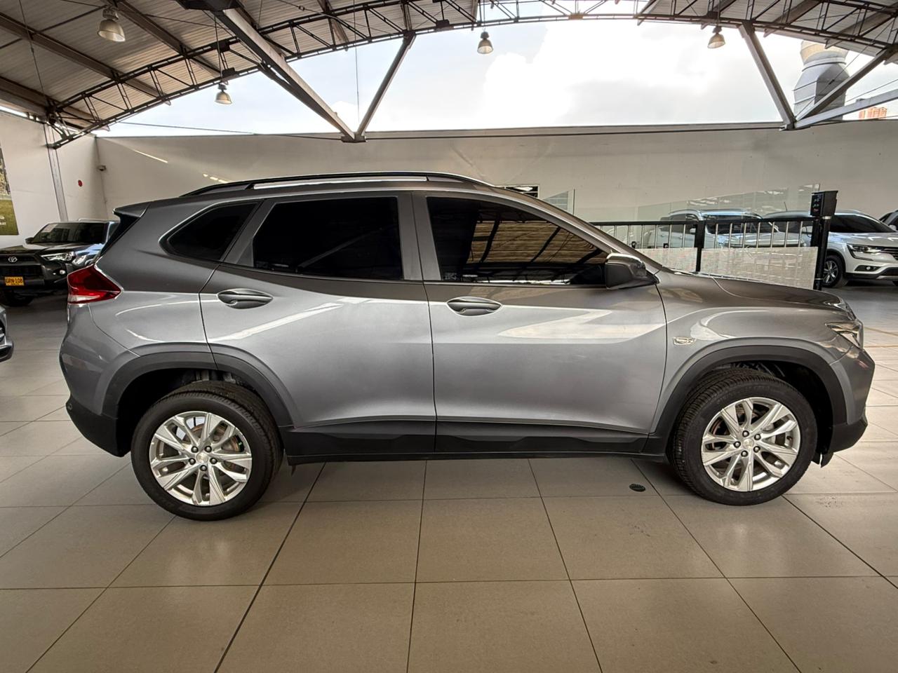 
								TRACKER LTZ TURBO AC 1.2 5P 4X2 TA full									