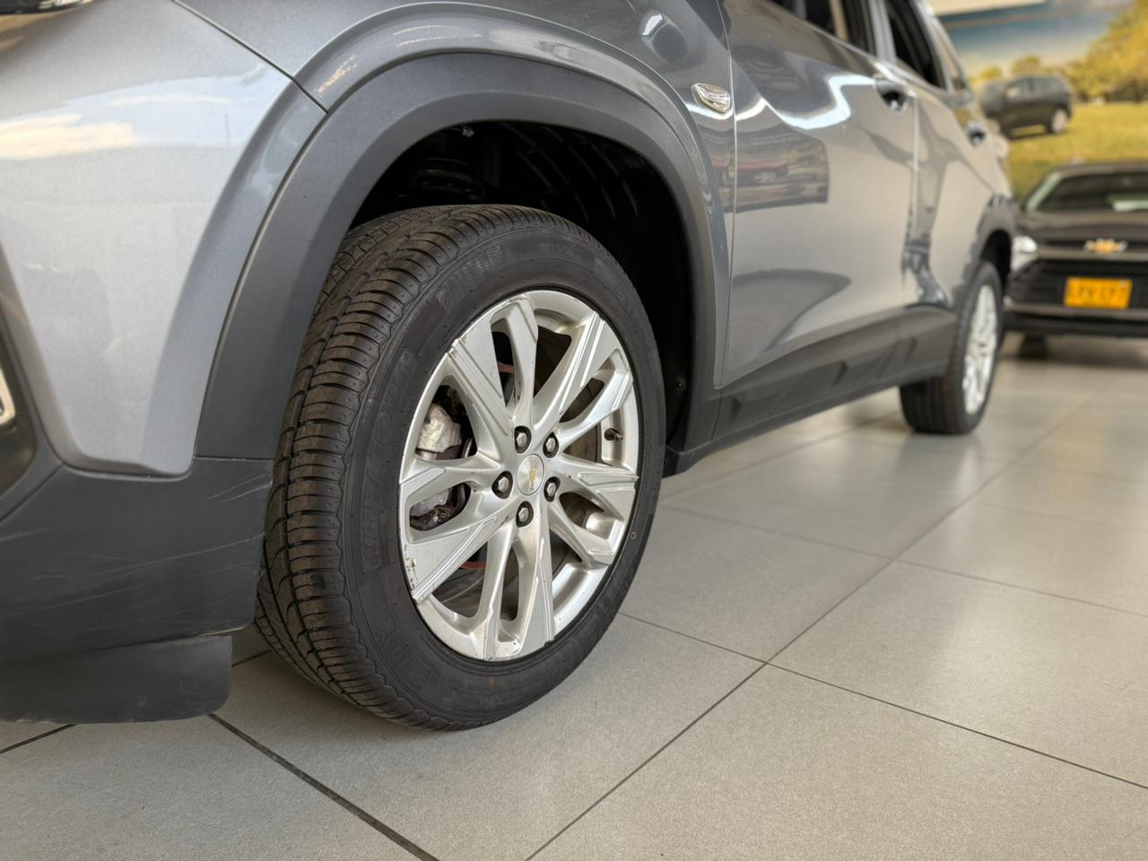 
								TRACKER LTZ TURBO AC 1.2 5P 4X2 TA full									