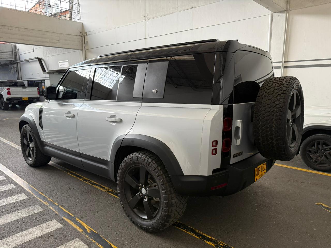 
								LAND ROVER full									