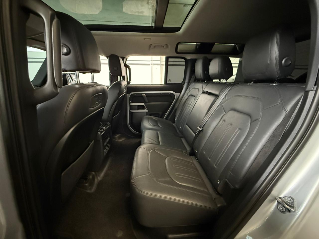 
								LAND ROVER full									