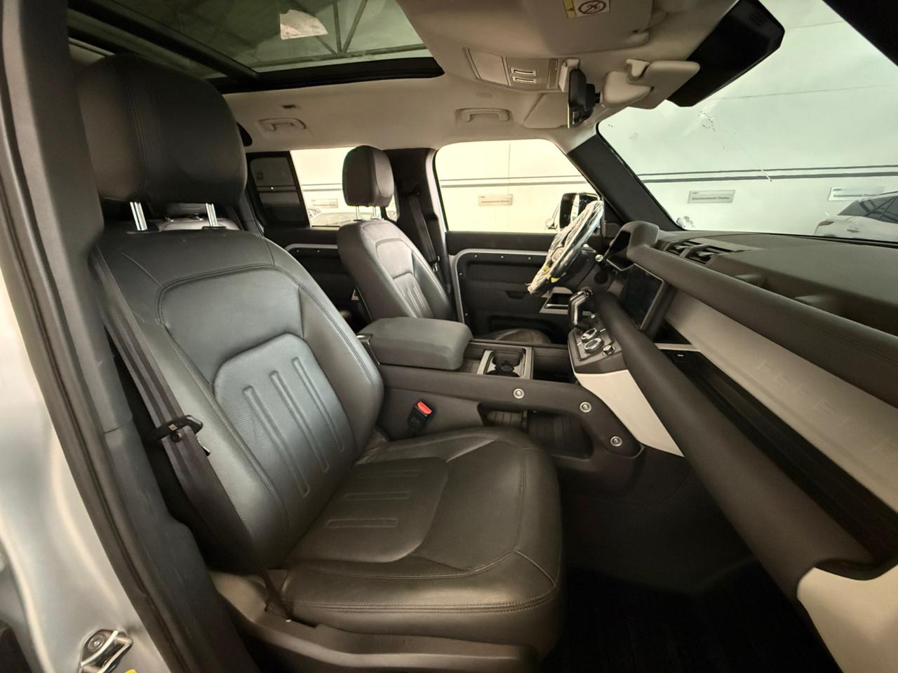 
								LAND ROVER full									