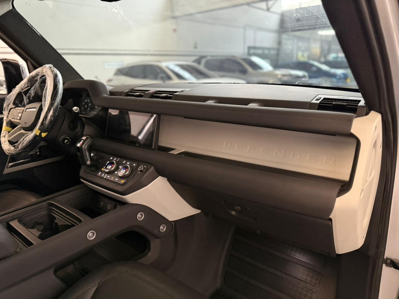 
								LAND ROVER full									