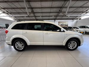 DODGE JOURNEY SXT [FL] TP 3600CC V6 7PSJ 4X2