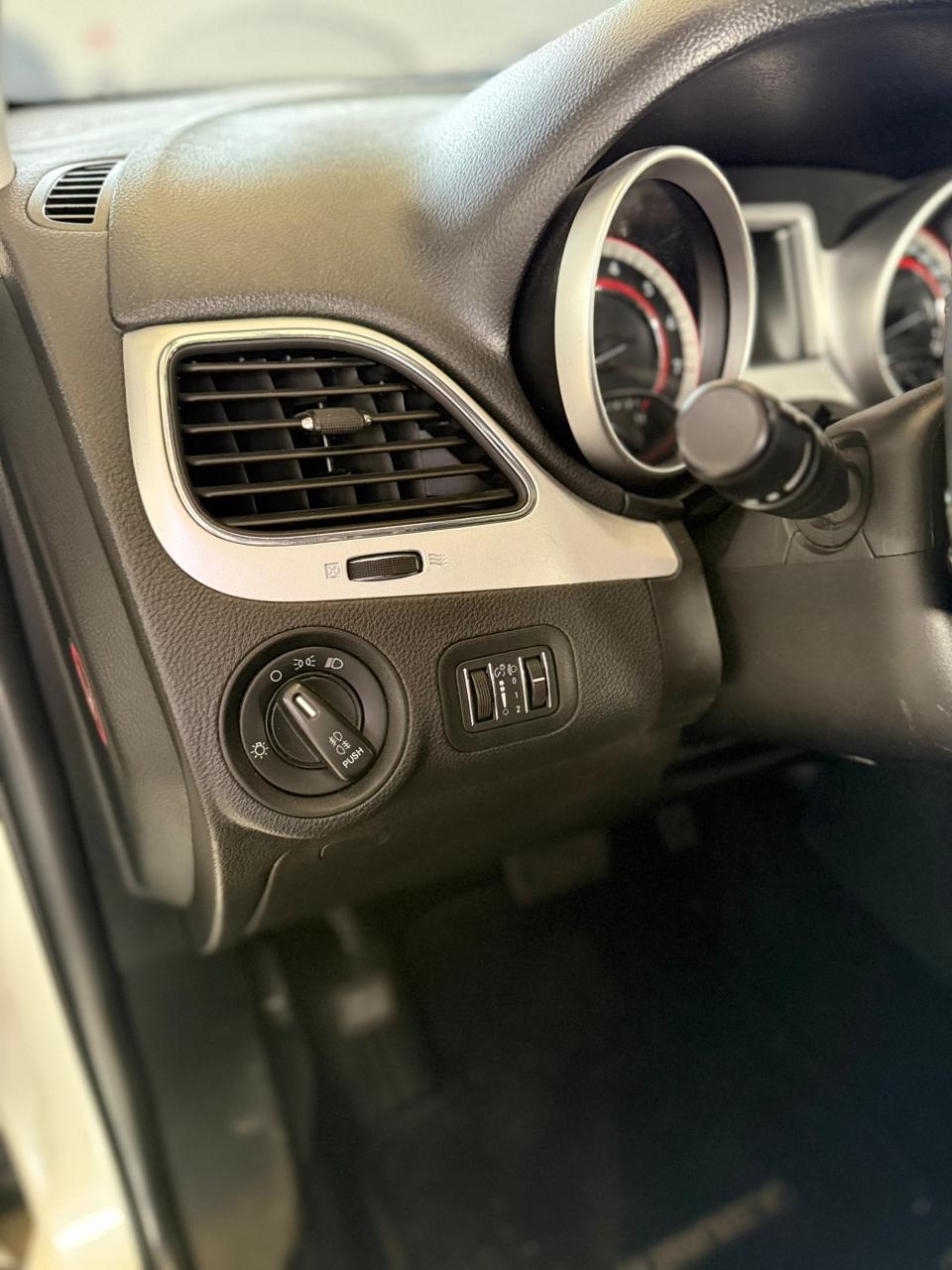 
								DODGE JOURNEY SXT [FL] TP 3600CC V6 7PSJ 4X2 full									