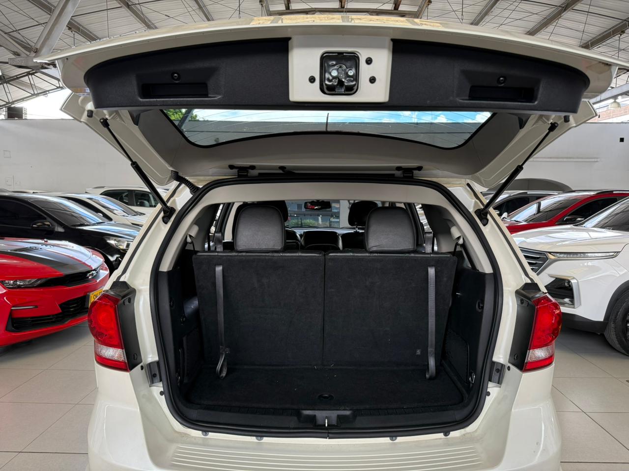 
								DODGE JOURNEY SXT [FL] TP 3600CC V6 7PSJ 4X2 full									
