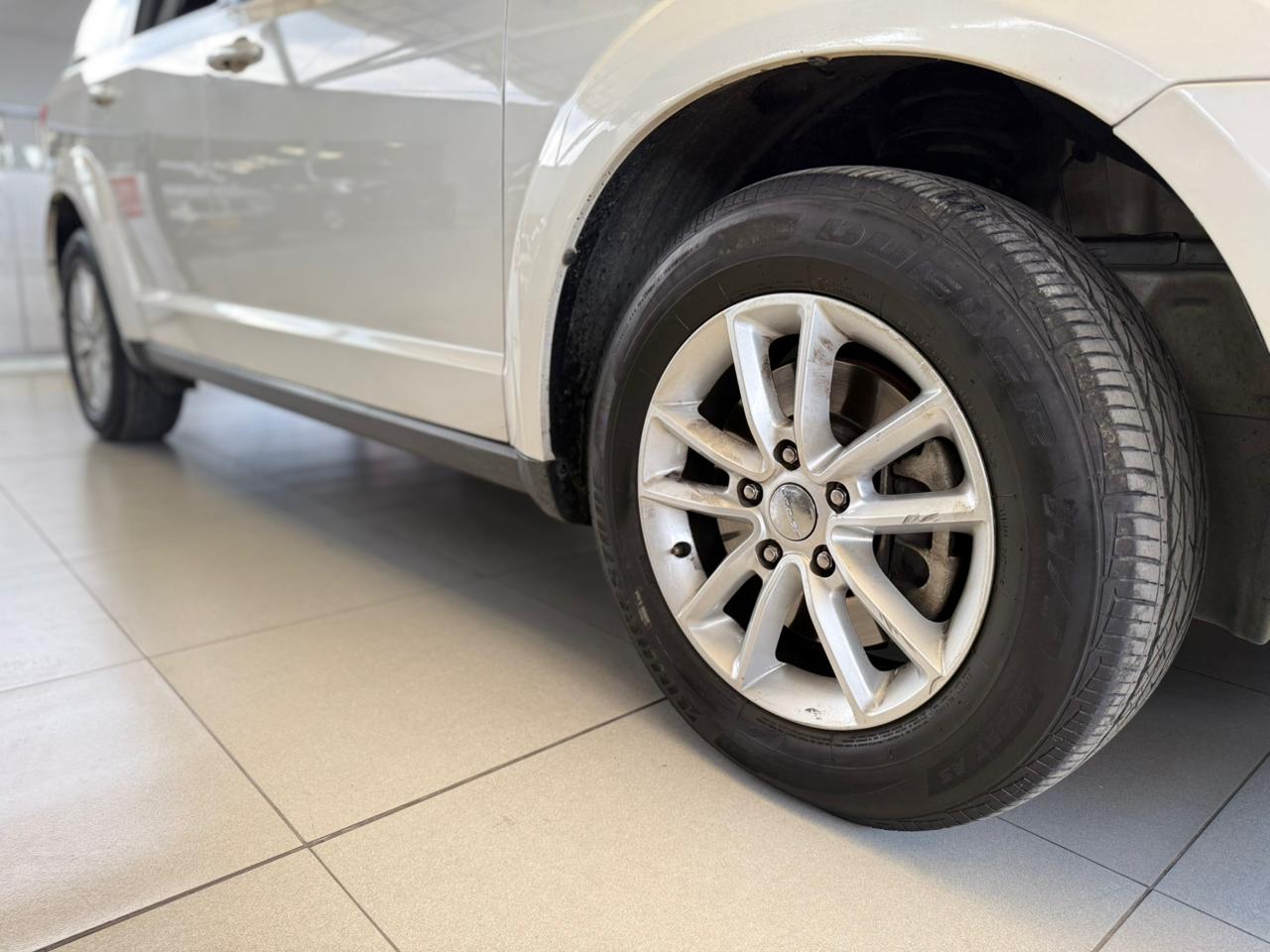 
								DODGE JOURNEY SXT [FL] TP 3600CC V6 7PSJ 4X2 full									