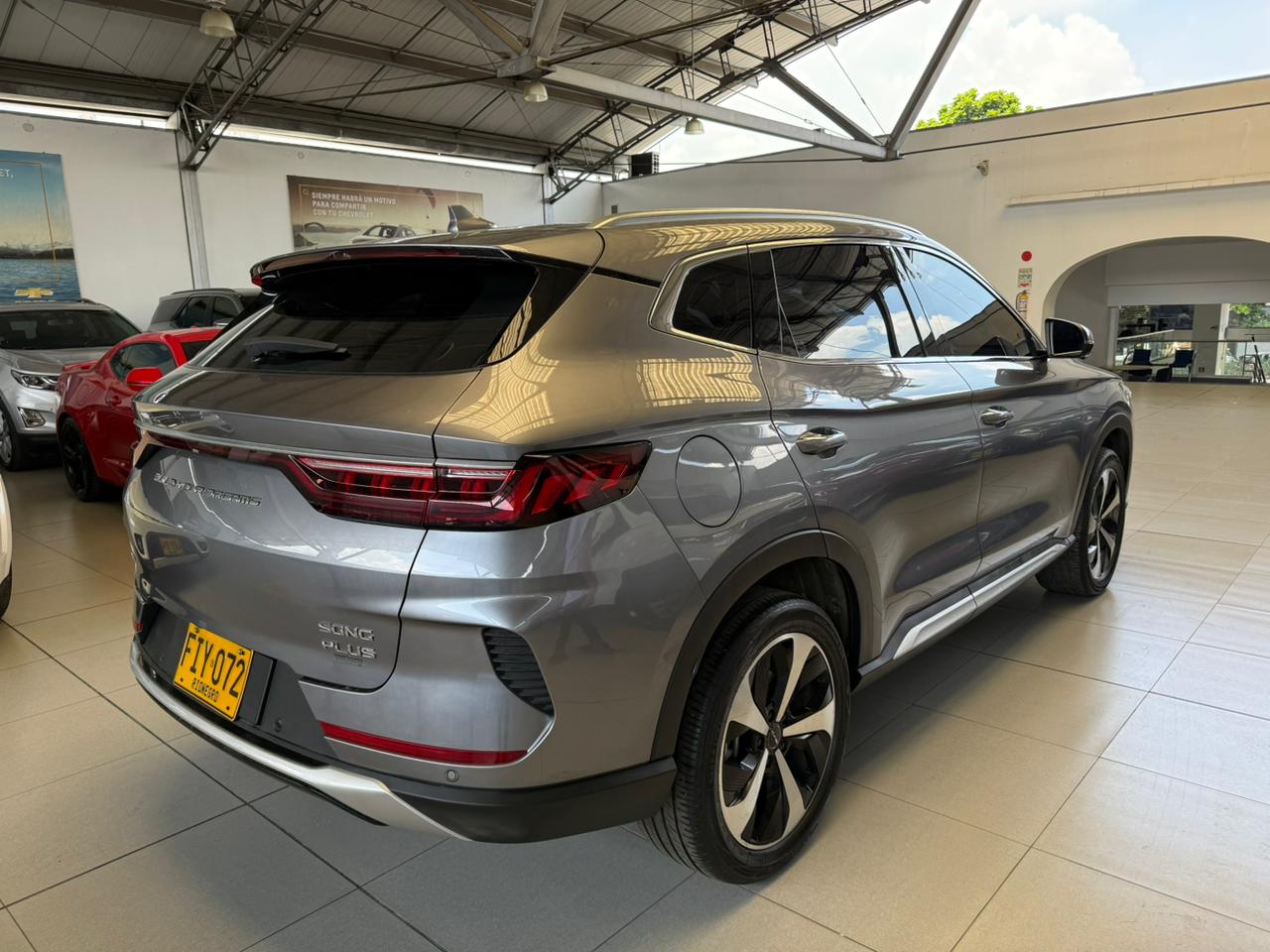 
								BYD SONG PLUS DM-I GS AT 1500CC 6AB ABS CT full									