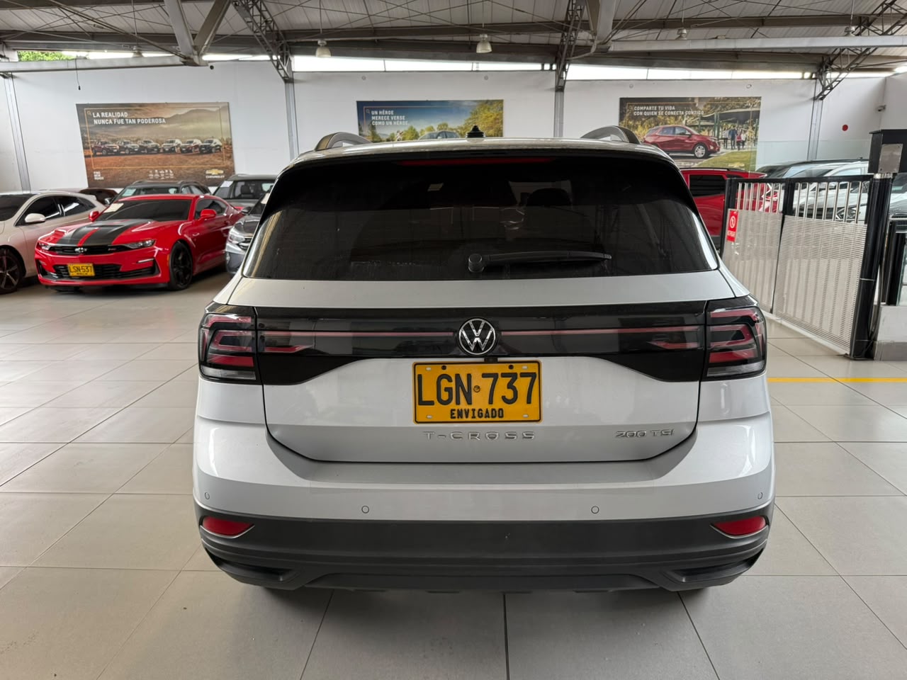 
								VOLKSWAGEN T-CROSS TRENDLINE TP 1000CC T 6AB ABS CT R17 full									