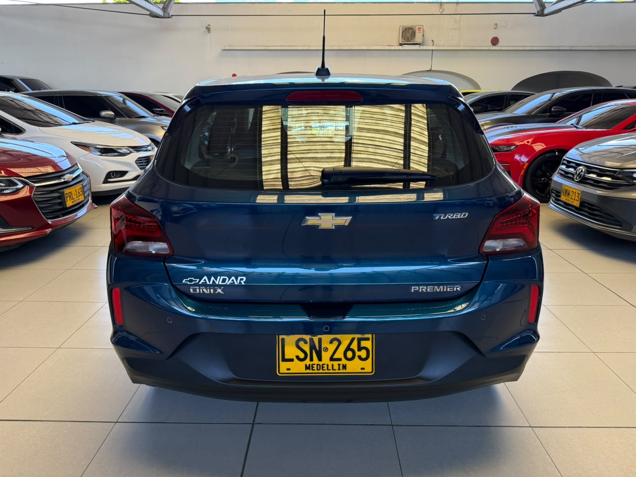 
								ONIX PR TURBO AC 1.0 5P 4X2 TA (D) full									