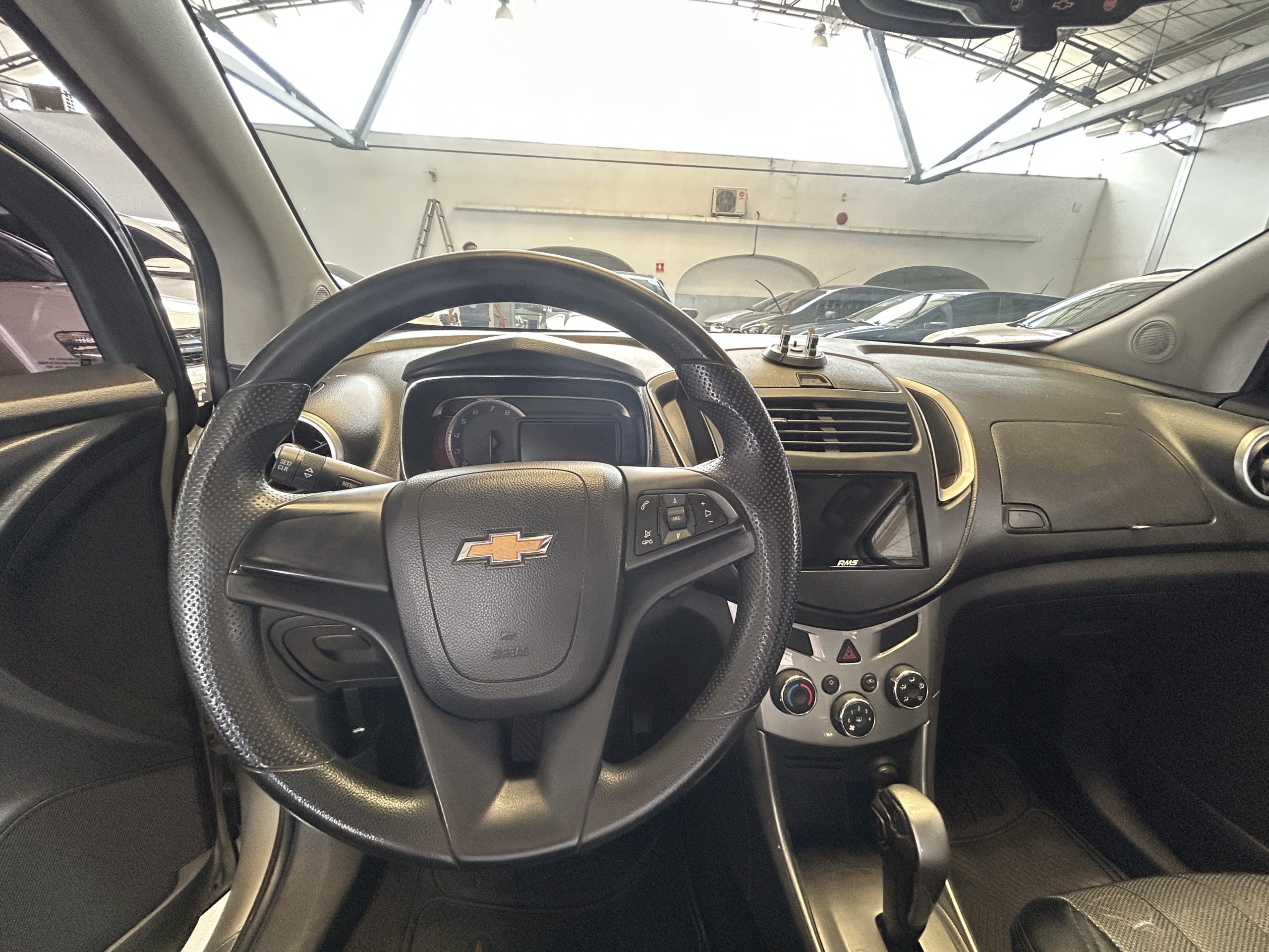 TRACKER FWD LT AT 2016