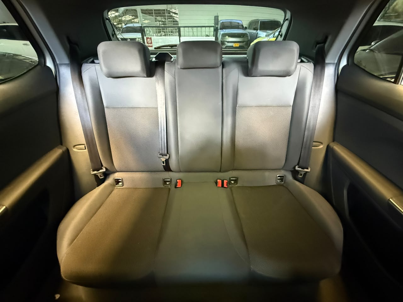 
								VOLKSWAGEN T-CROSS TRENDLINE TP 1000CC T 6AB ABS CT R17 full									