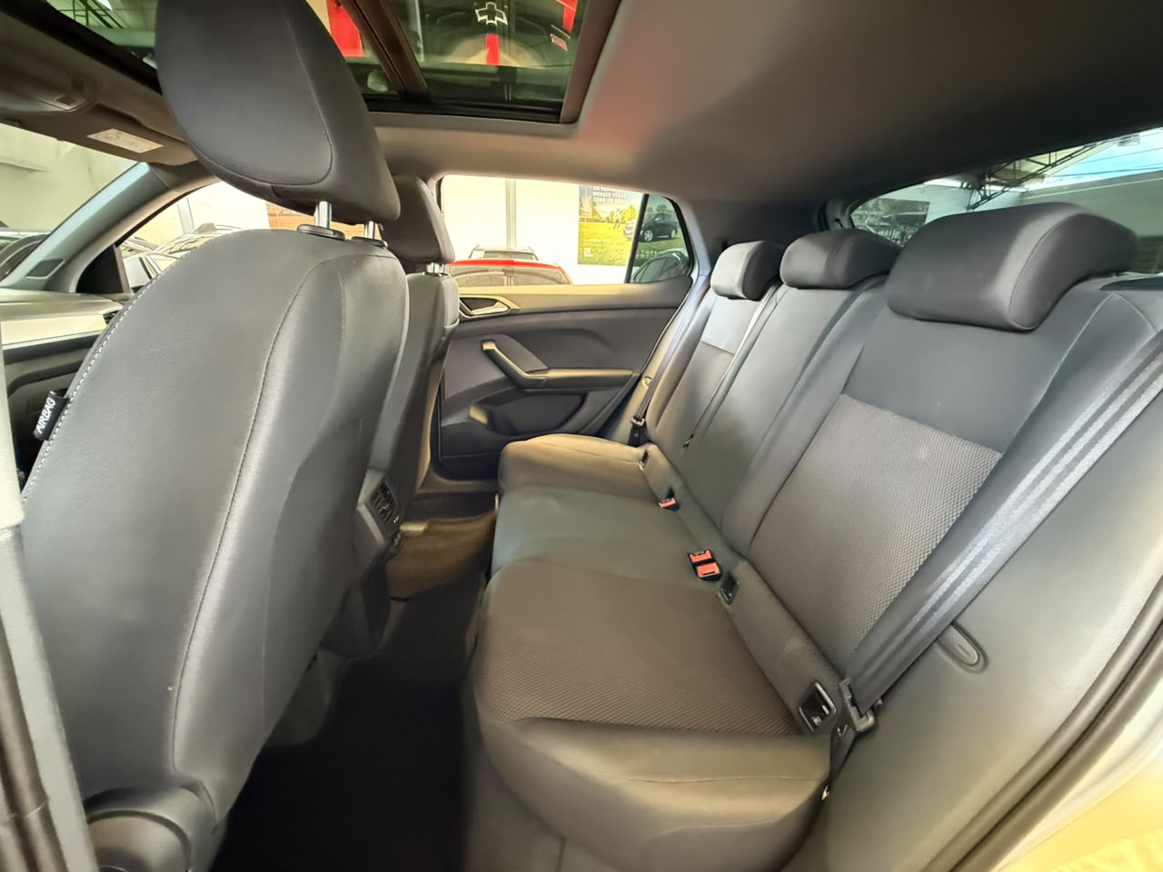 
								VOLKSWAGEN T-CROSS TRENDLINE TP 1000CC T 6AB ABS CT R17 full									
