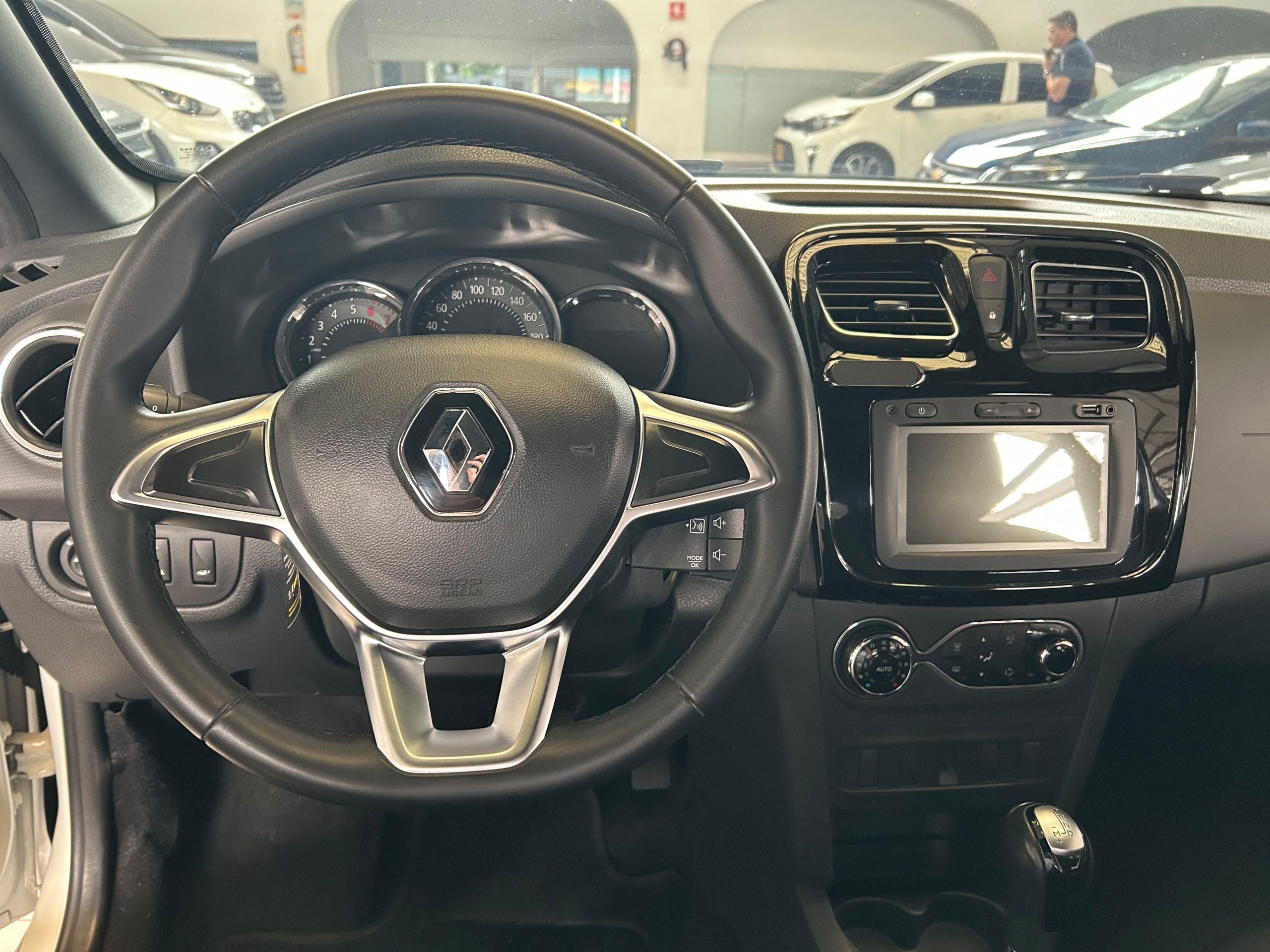 
								RENAULT STEPWAY TP 1600CC full									