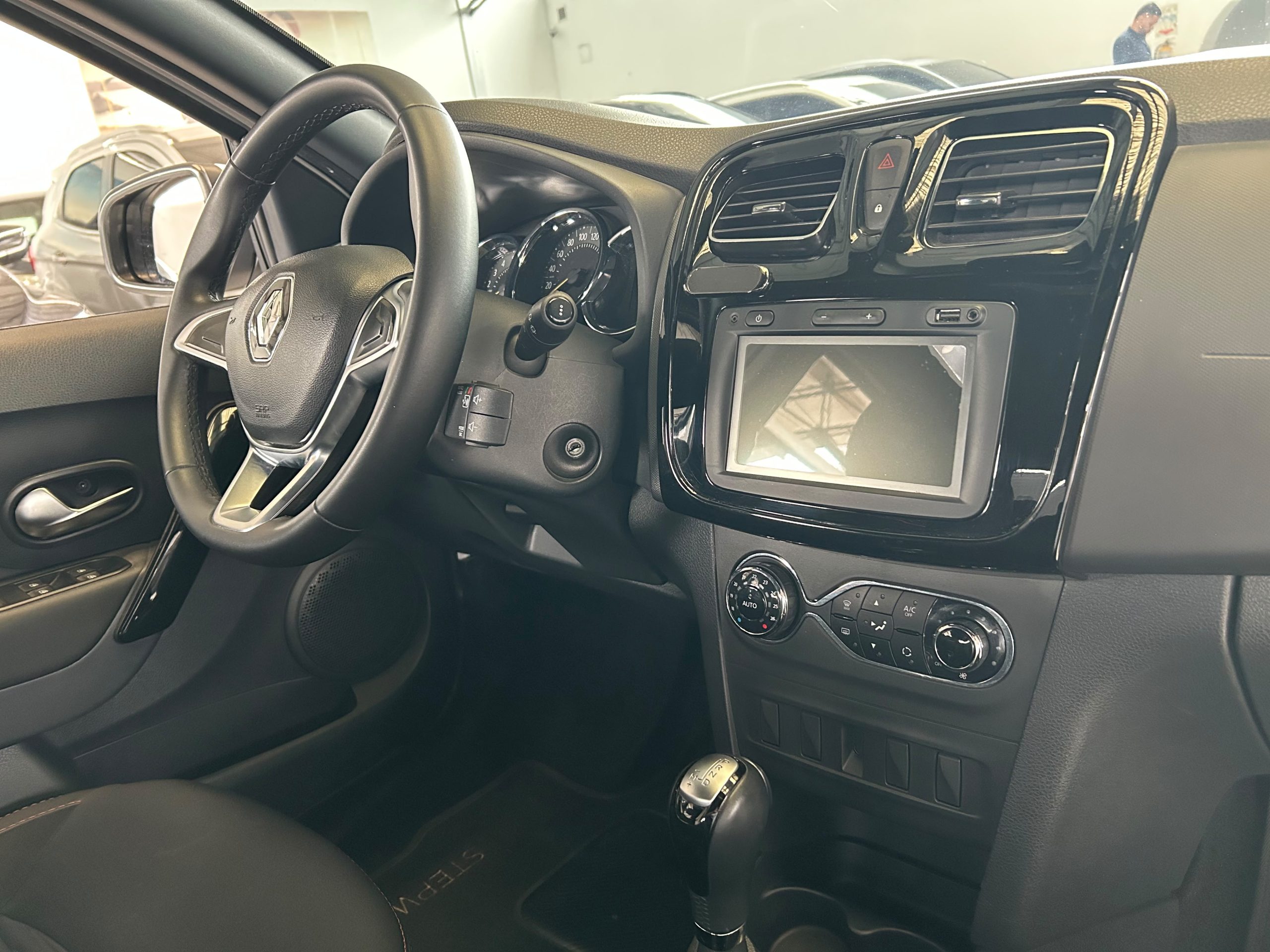 
								RENAULT STEPWAY TP 1600CC full									